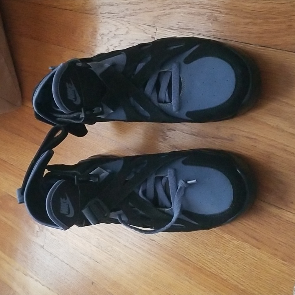 Brand new Nike Air Unlimited David Robinson Black Ultramarine